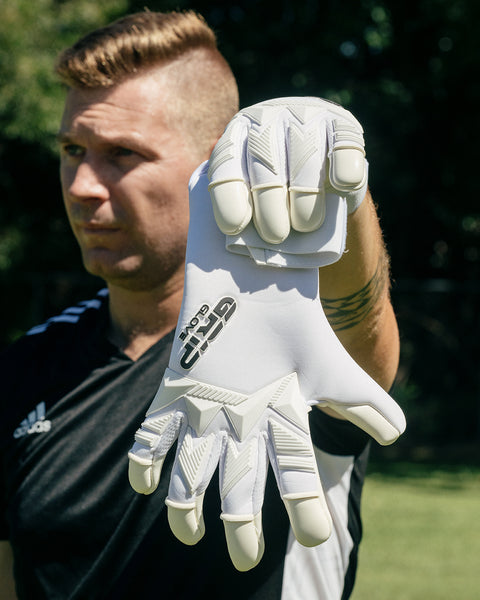 2024 GR1P Glove - Shiro