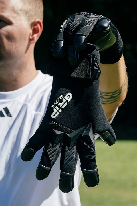2024 GR1P Glove - Blackout