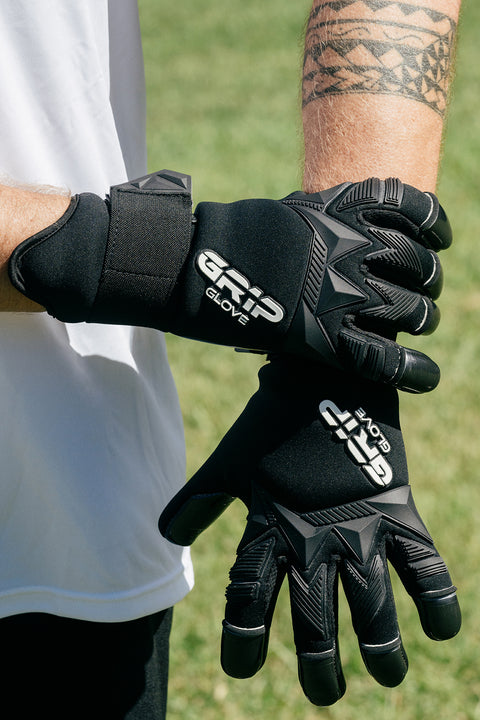 2024 GR1P Glove - Blackout