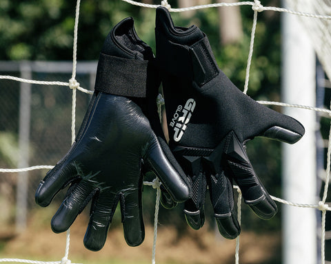 2024 GR1P Glove - Blackout
