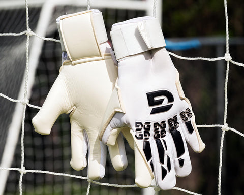 2023 GR1P Glove - White