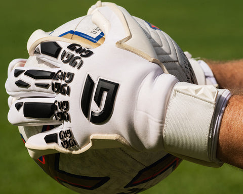 2023 GR1P Glove - White